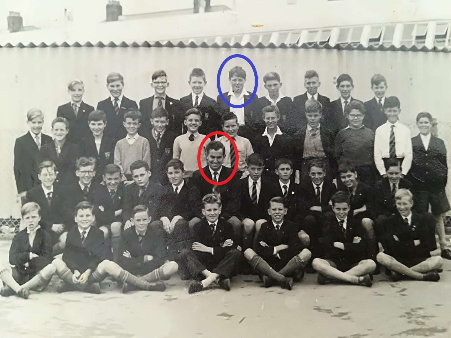 Shirley Warren SMS Mr Fredericks Class 1A 1960 circles